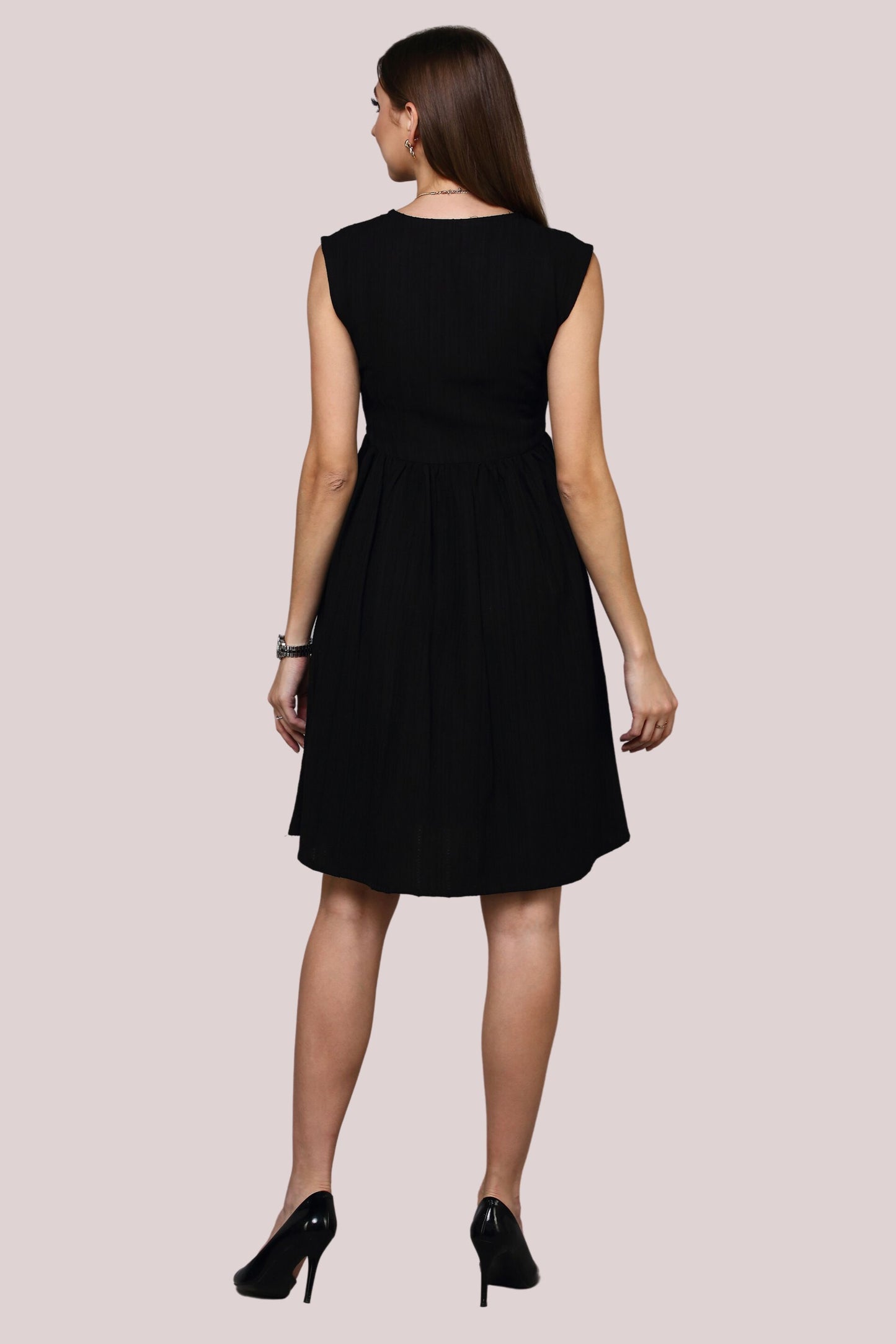 Load image into Gallery viewer, Black V-neckline Wrap dress
