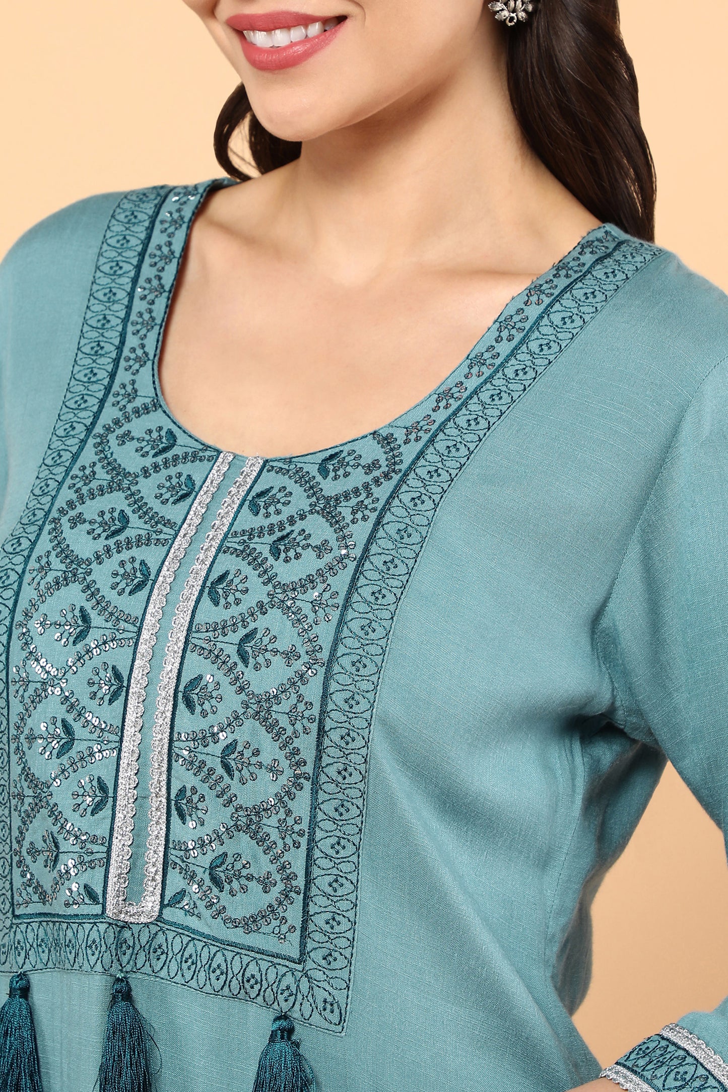 Women Ethnic Motifs Embroidered Sequinned Kurta With Trousers