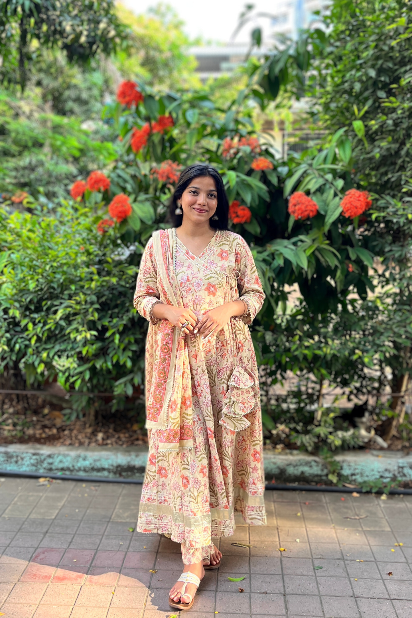Floral Hand-Printed Cream Agarkha Kurta Set With Dupatta In Pure Cotton Fabric With Silver Gotta Lace