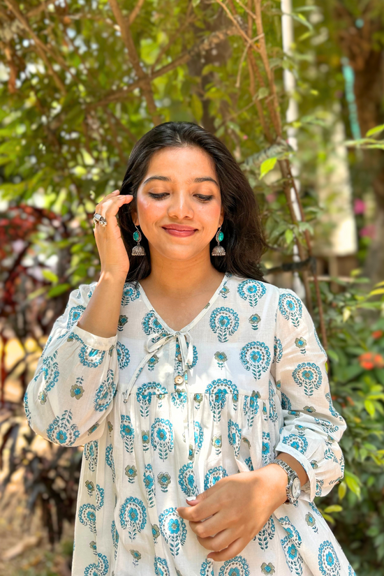 Load image into Gallery viewer, White And Blue Floral Printed Pure Cotton Kurti With Puff Sleeves And Wooden Buttons
