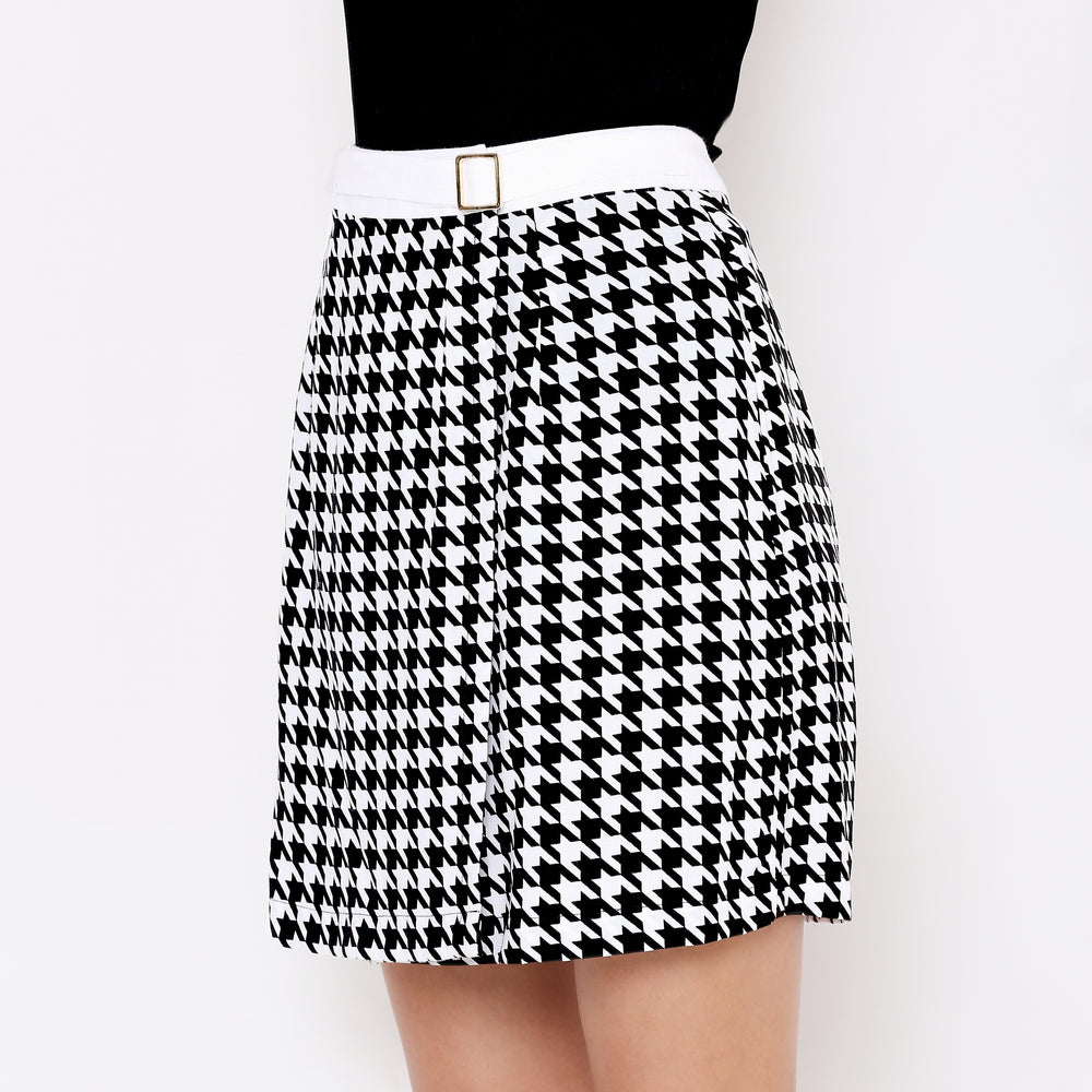 
                      
                        Women Black & White Checked Pencil Above Knee-Length Skirt
                      
                    