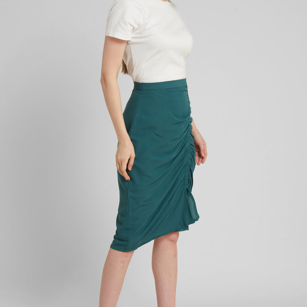 
                      
                        Women's Green Solid Knee Length A-Line Skirts
                      
                    